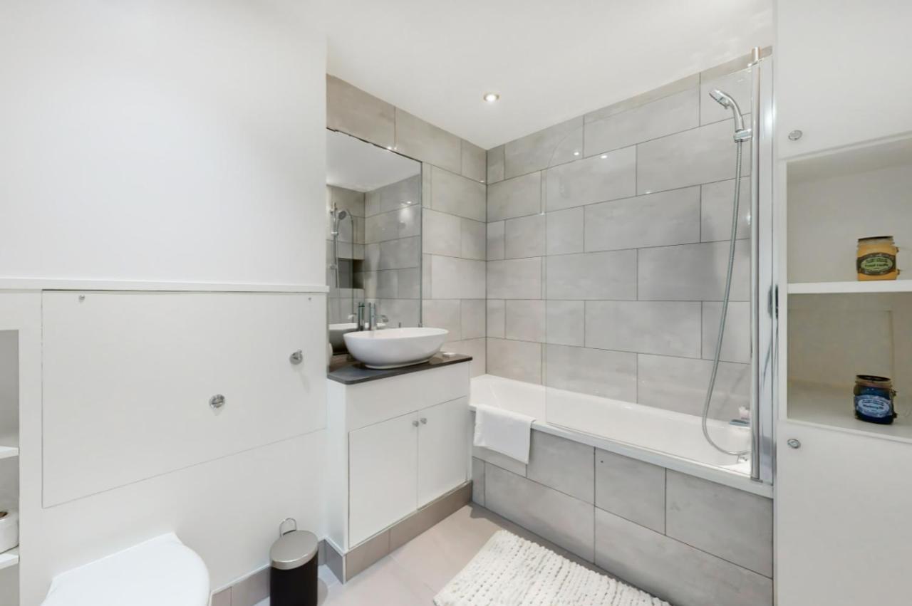Elegant 1Bed Flat With Parking 5 Min To Hackney Wick Apartment London Bagian luar foto