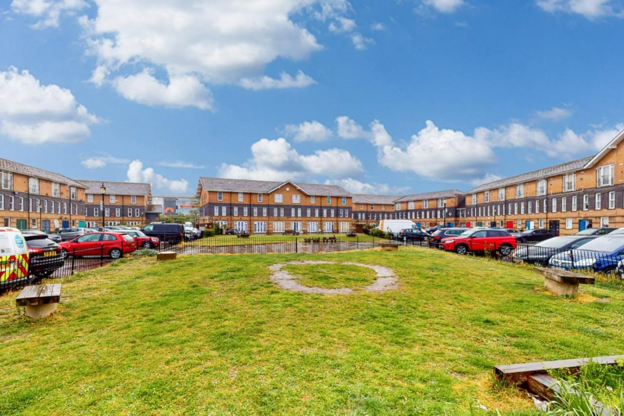 Elegant 1Bed Flat With Parking 5 Min To Hackney Wick Apartment London Bagian luar foto